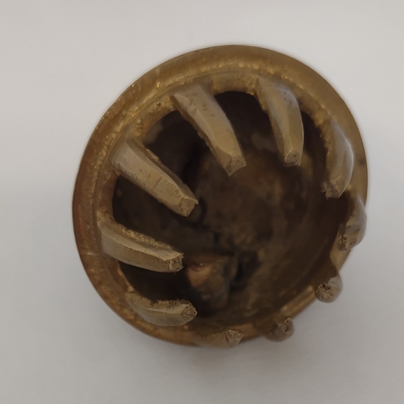 Set of 3 Vintage Etched Brass Elephant Bells - Picture 8 of 10